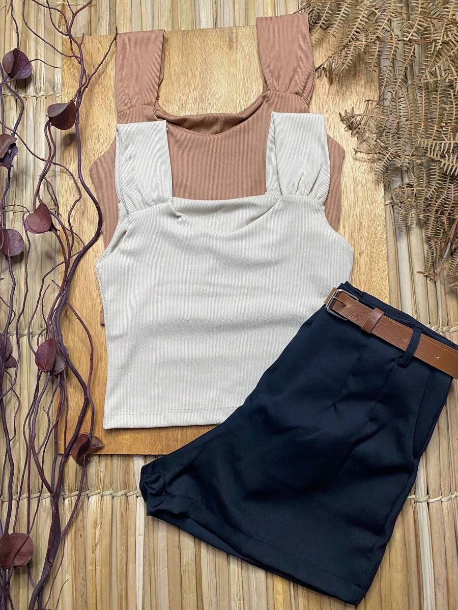 kit Feminino 4 itens: 2 Croppeds Canelados + Cinto+ Short em Alfaiataria Com Bolsos