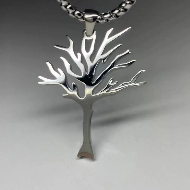 Collier d’arbre sans feuilles