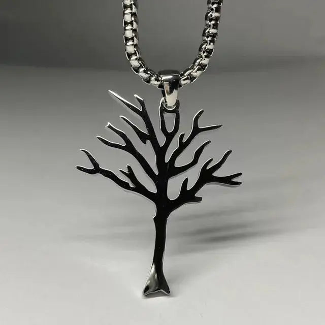 Collier d’arbre sans feuilles